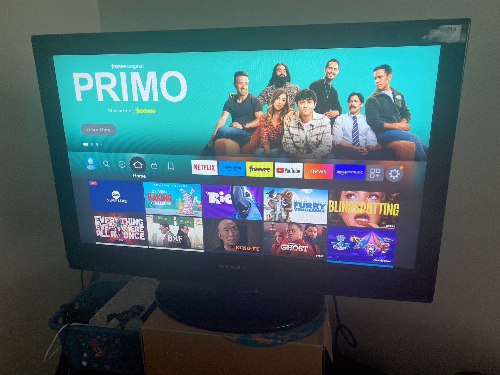32 Inch Flat Screen TV 