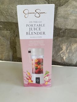 Jessica Simpson On-The-Go Portable Juice Blender—$9