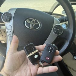 Car Keys/ Llaves De Carro