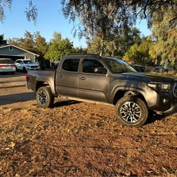 Toyota tacoma for Sale in San Diego, CA - OfferUp
