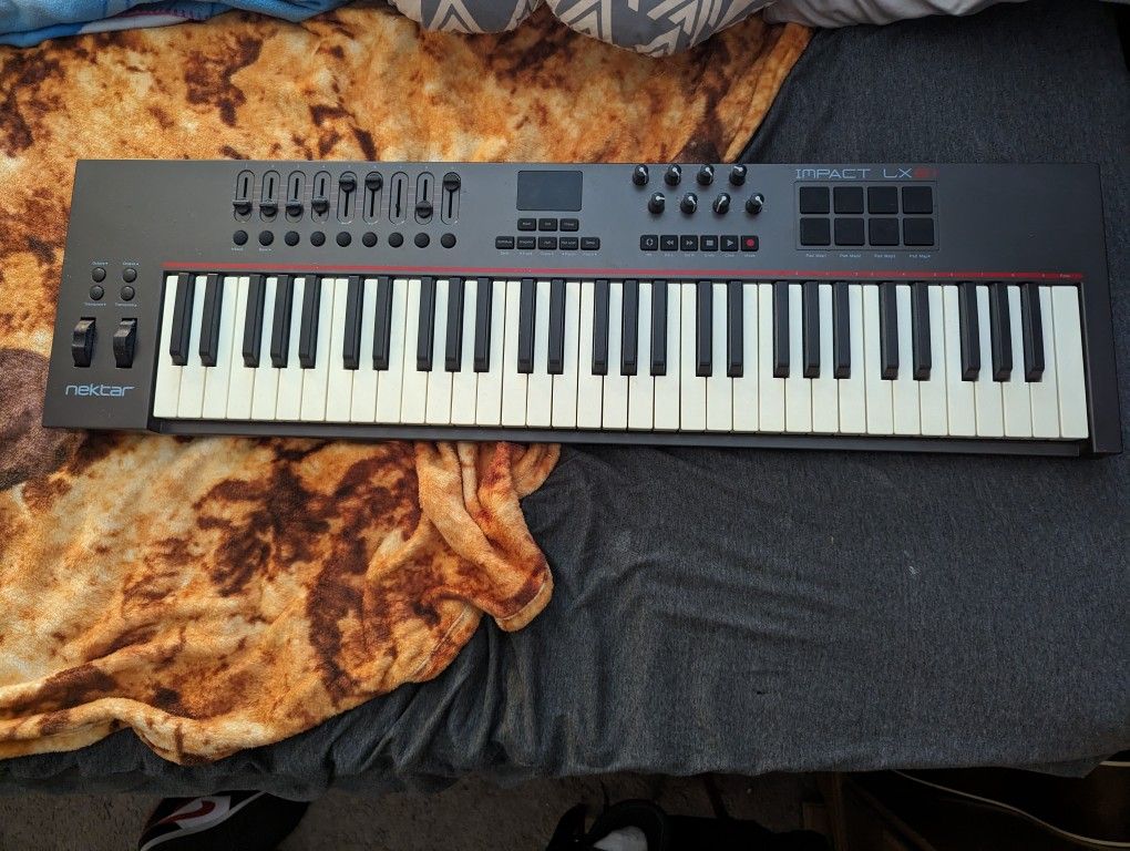 Nektar Impact Lx 61 Midi Keyboard