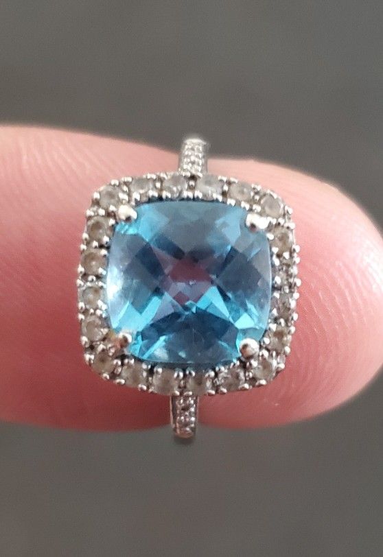 10k Blue Topaz Ring