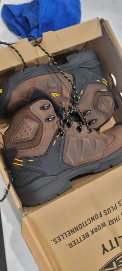 KEEN Utility Dover 6" size 8 wide Waterproof (Comp Toe)