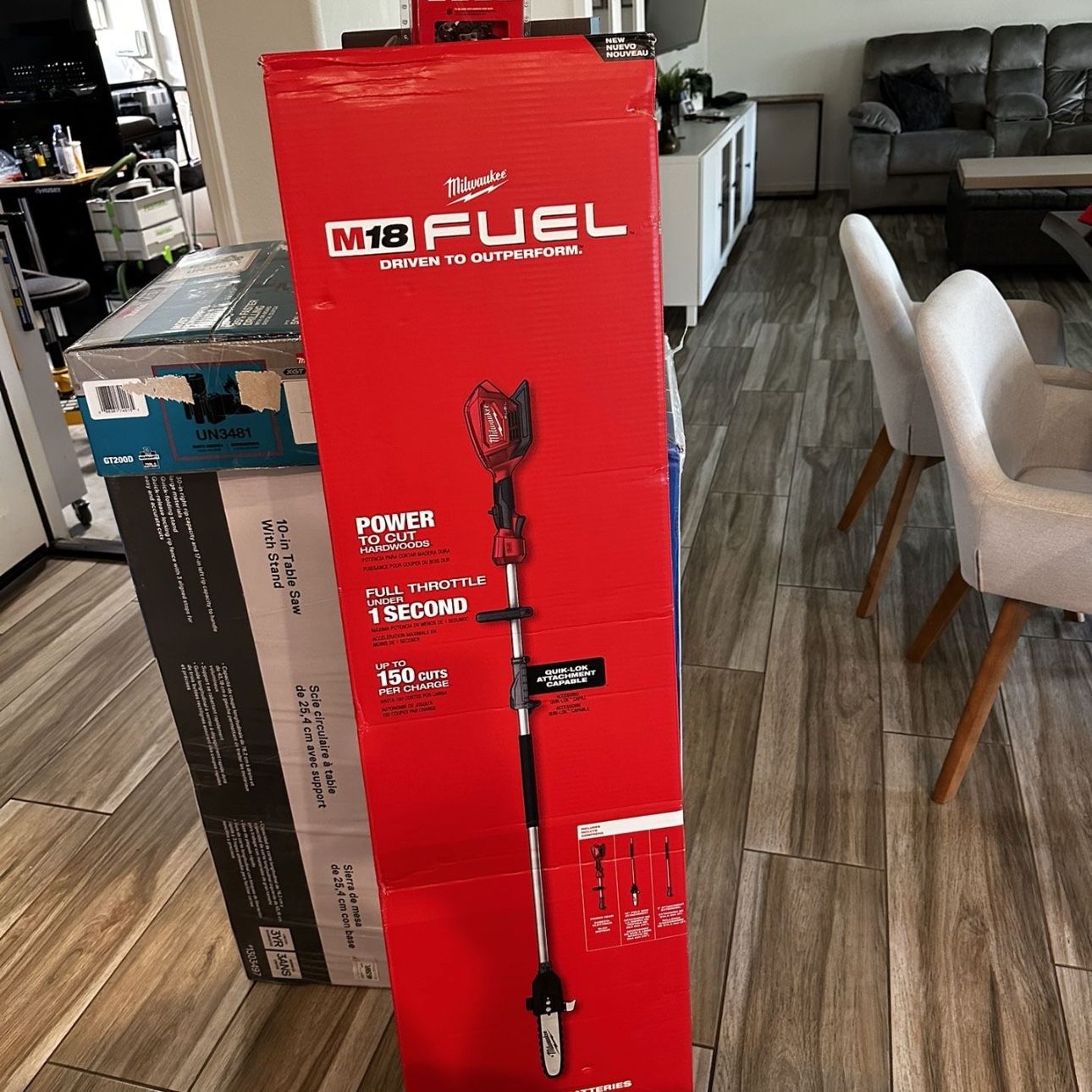 Amazon.com : Milwaukee 49-16-2720 M18 FUEL QUIK-LOK 10 in. Pole  Milwaukee M18 FUEL 10 in. 18-Volt Lithium-Ion Brushless Cordless Pole Saw with Attachment Capability (Tool-Only) With Extra Chain display picture 1