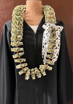 $75.00 Graduation Money Lei