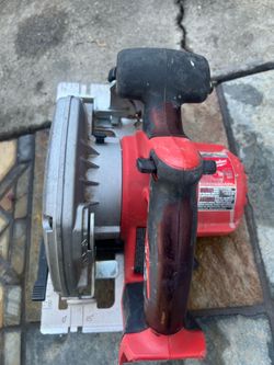 Milwaukee cordless skill saw
