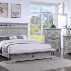 QUEEN PLATFORM BEDROOM SET. MATTRESS NOT INCLUDED 