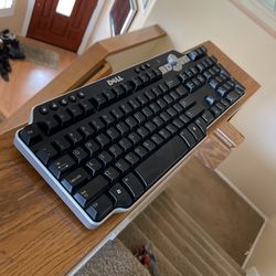 DELL keyboard (Bluetooth)