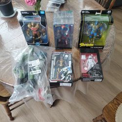 Action Figures 
