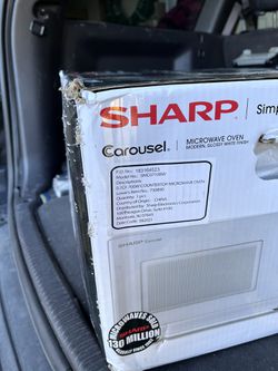 SMC0710BW Sharp Appliances 0.7 cu. ft. 700W Sharp White Carousel