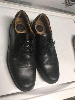 Dress shoes