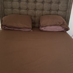 Queen Bed & Matresss