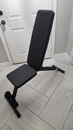 New Assembled 600lbs Capacity Foldable Weight Bench. 