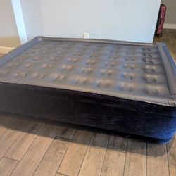 Double High Queen Inflatable Mattress And Pump