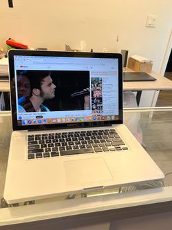 MacBook pro mid 2010 15.4-inch i7 @ 2.6 GHz  8GB RAM  500GB HD macOS High Sierra  No trades. No deliveries