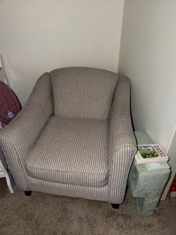 Neutral accent chair