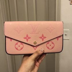 Pink Crossbody Bag! 