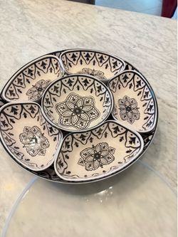 New Ceramic Chip & Dip Serving Tray Set with Lid – 6-Piece Entertaining Platter