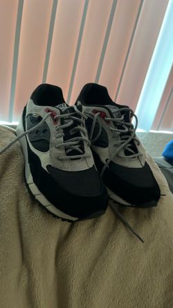 Tenis shoes