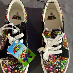 Kids Nintendo Super Mario Sneakers/Shoes (6) (NEW)
