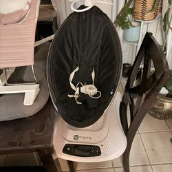 4 Moms baby swing