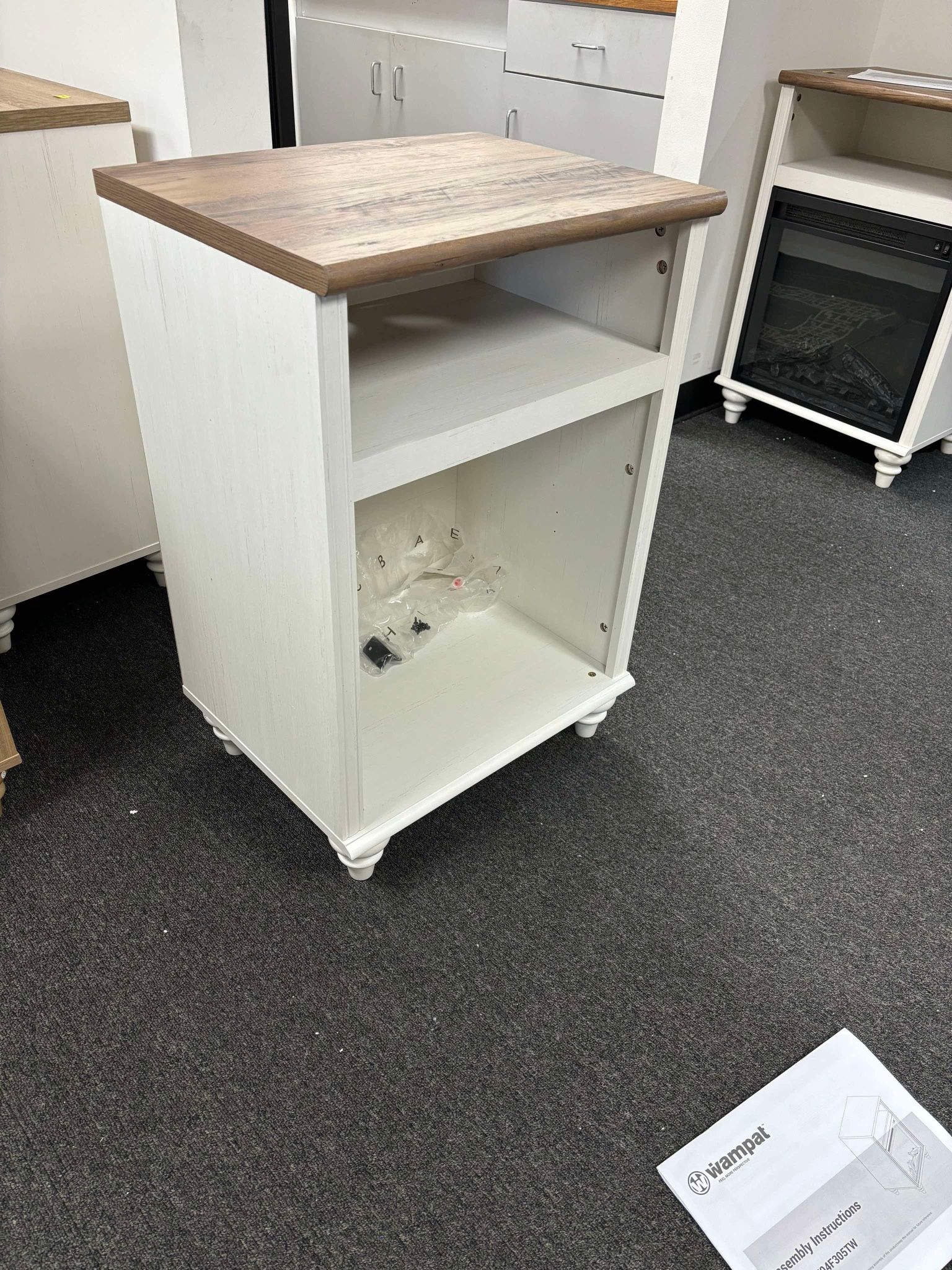 White Wooden Nightstand Side Table with 2 Storage Spaces, Ideal for Living Room