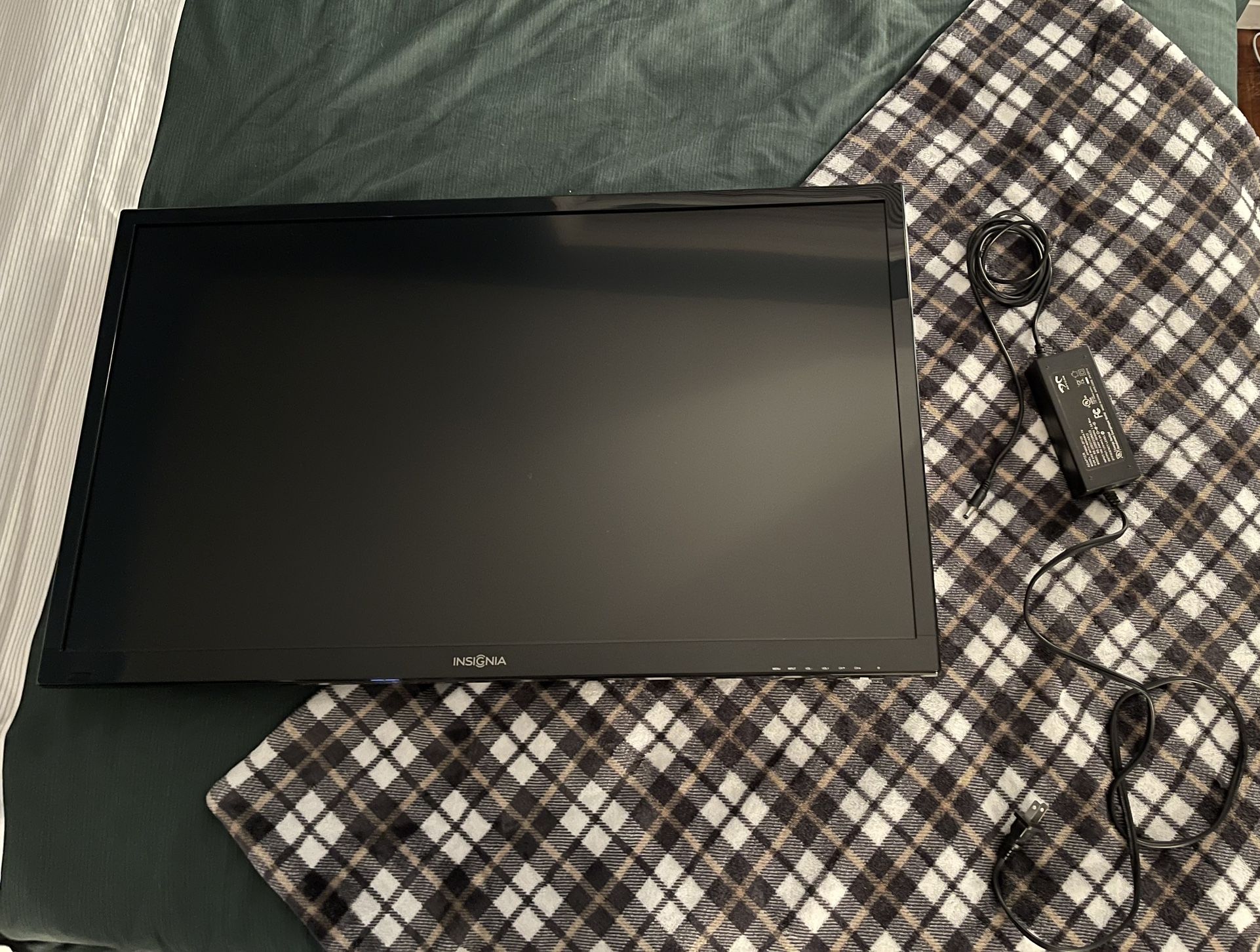 42 Inch Insignia Flat Screen TV