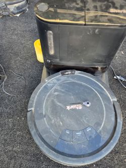 Shark robot vacuums, PetSafe robot litter box, clothes, etc.