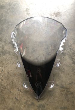 ‘08 Yamaha R1 stock windscreen