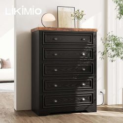 43" Tall 5 Drawers Dresser for Bedroom, Power Strip, Farmhouse Large Wood Dressers & Chest of Drawers with Wide Storage Cabinet, Black