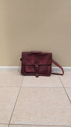 Unbranded leather men's carrying case