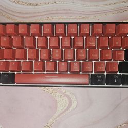 
Gaming Keyboard + RGB  Snpurdirl V900 