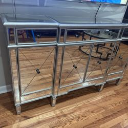 Mirrored Cabinet 