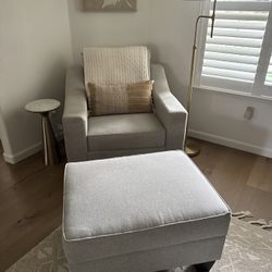 Chair With Ottoman 