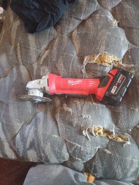 Milwaukee Grinder
