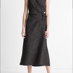 Vince Camuto Trellis Plaid Draped Sleeveless Wrap Dress Black/Cream Color