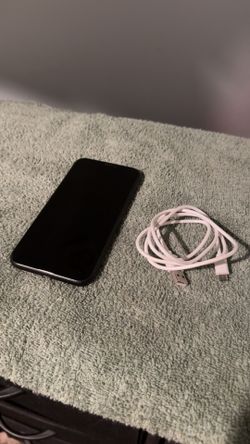 iPhone XR - 64GB - UNLOCKED, READY TO GO!