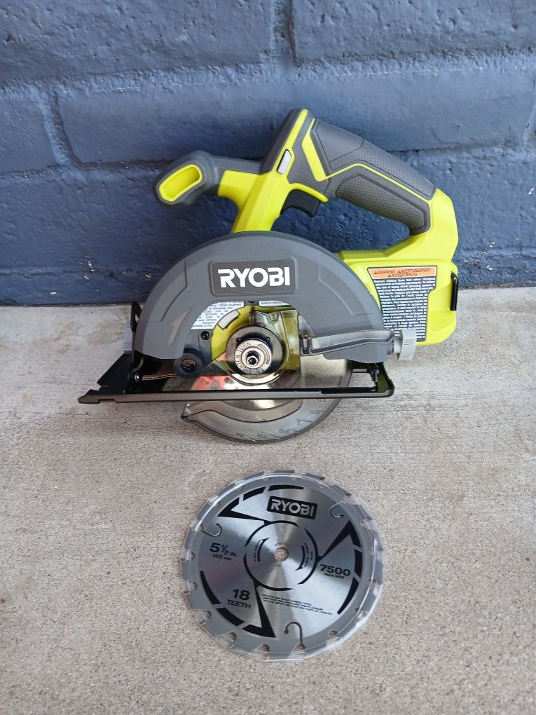 CIRCULAR SAW 5'1/2 RYOBI 18V TOOL ONLY 