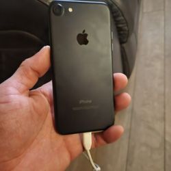 Iphone 8 For Sale Screen Not Working 