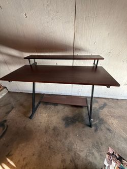 Computer desk