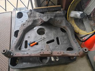 Crossmember for 2015 Nissan Pathfinder