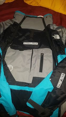 North face mediun size in perfect condition