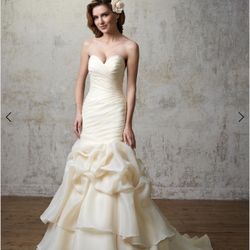 Fiore Couture Wedding Dress 