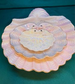 Vintage STUNNING set of 3 nesting hand painted iridescent shell bowls