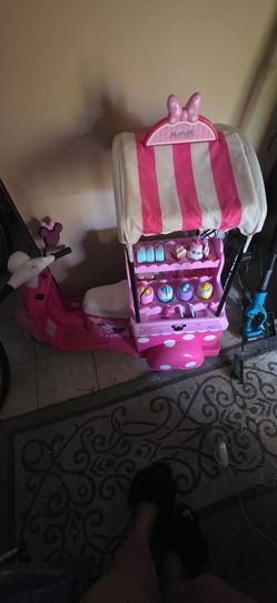 Like new kids minnie mouse Ice cream truck plays music
