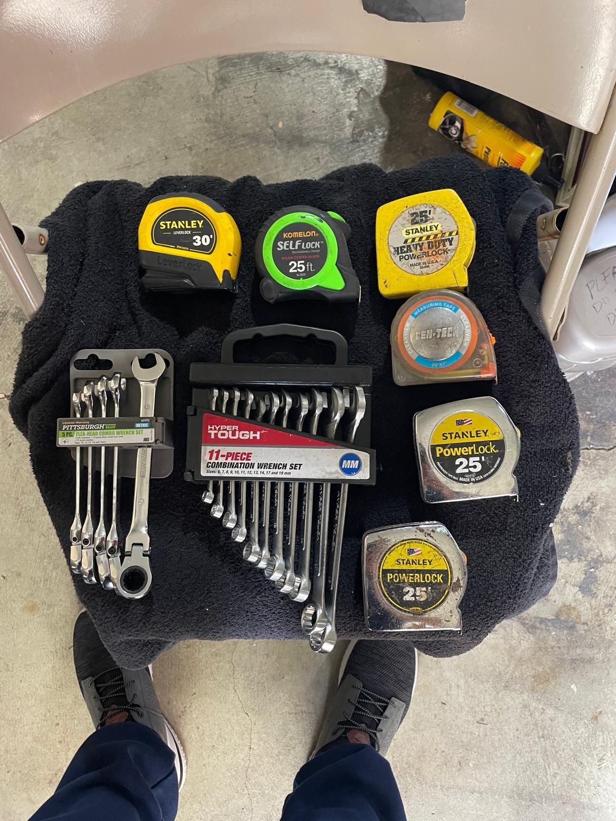 Measuring tapes & Wrench sets