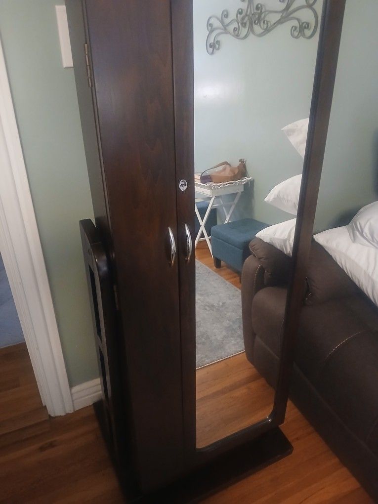 Mirror Jewelrt Cabinet 61 Inch Tall Lockable