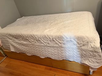 Twin bed