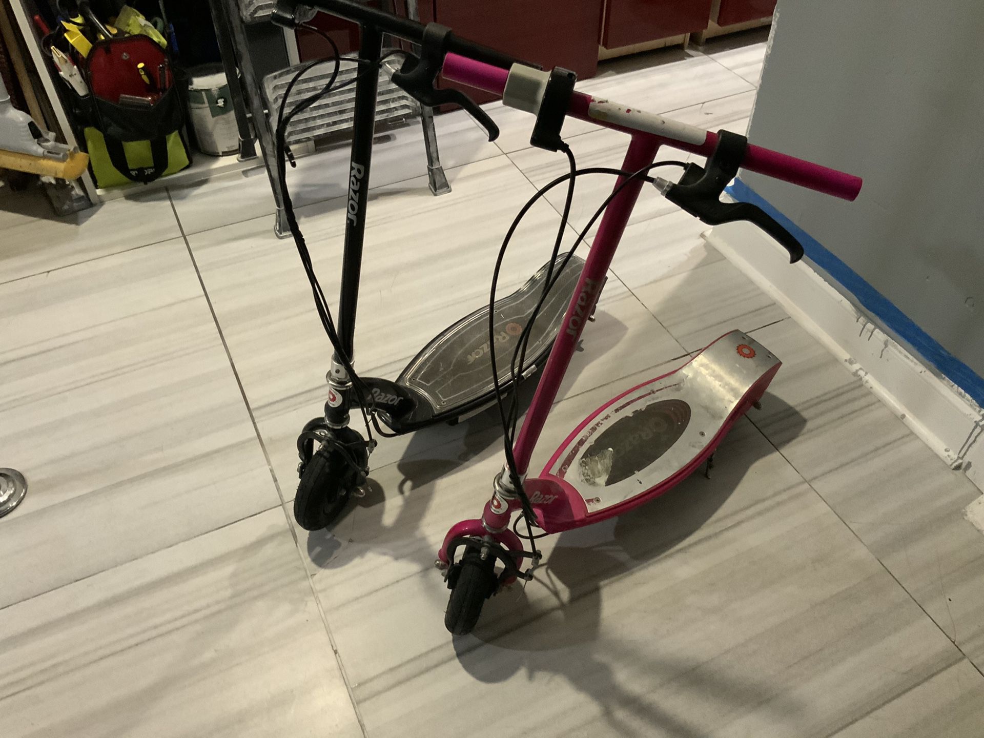 Scooter for kids - only one charger