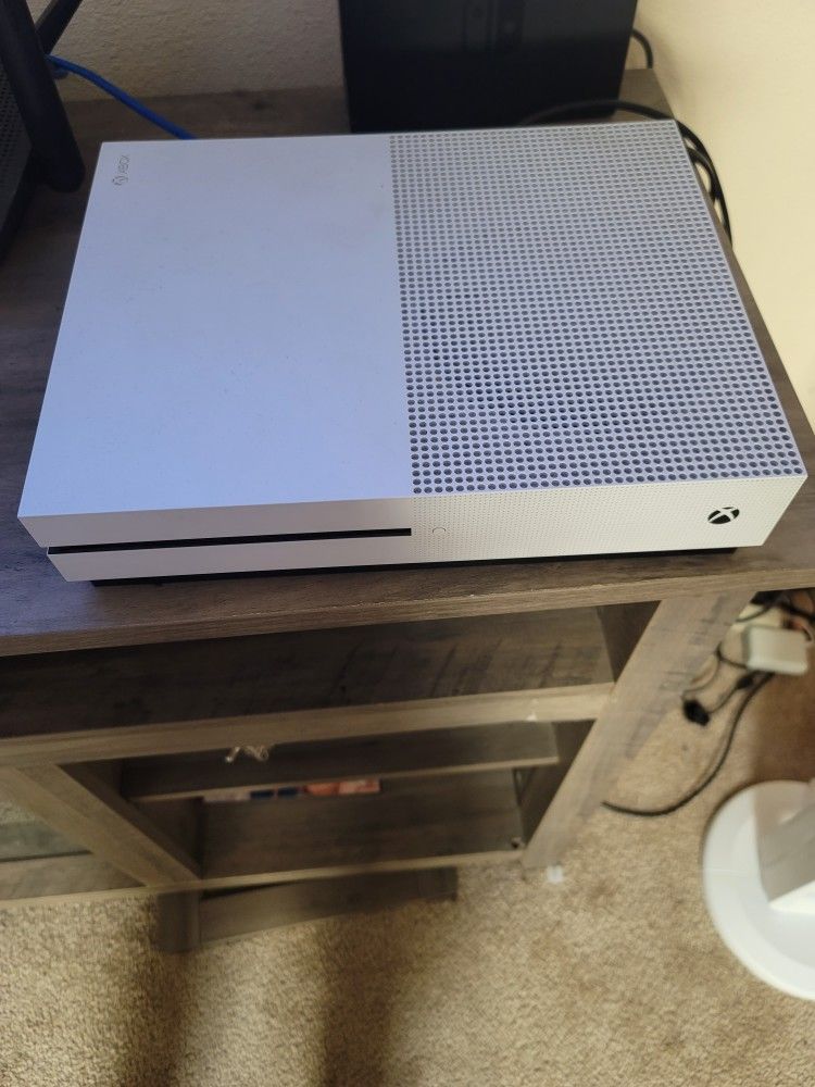 Xbox One S